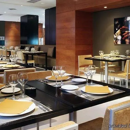 Ac Hotel Los Vascos By Marriott 